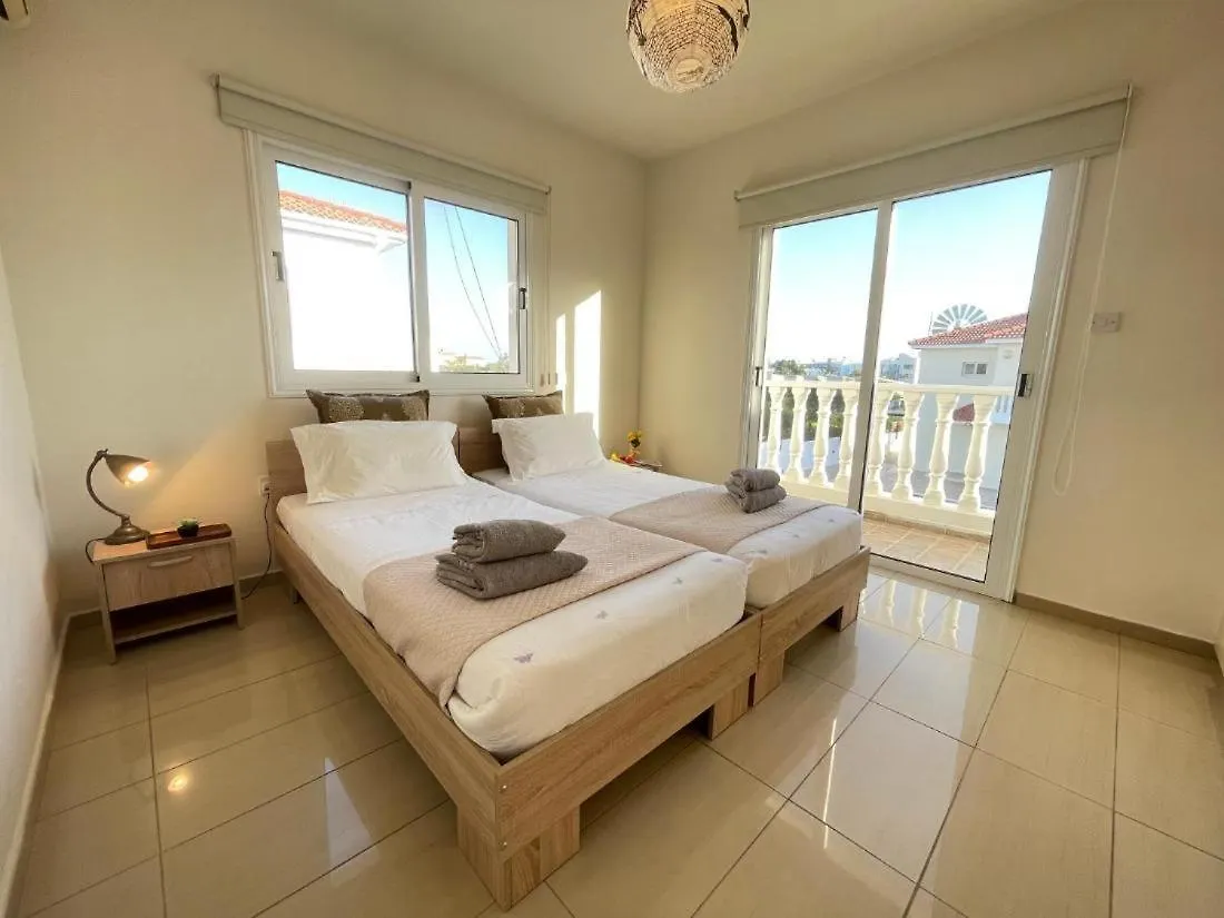 Villa Rugiada With Pool And Sea View Located On The Front Of Nissi Beach Ajia Napa Cypr