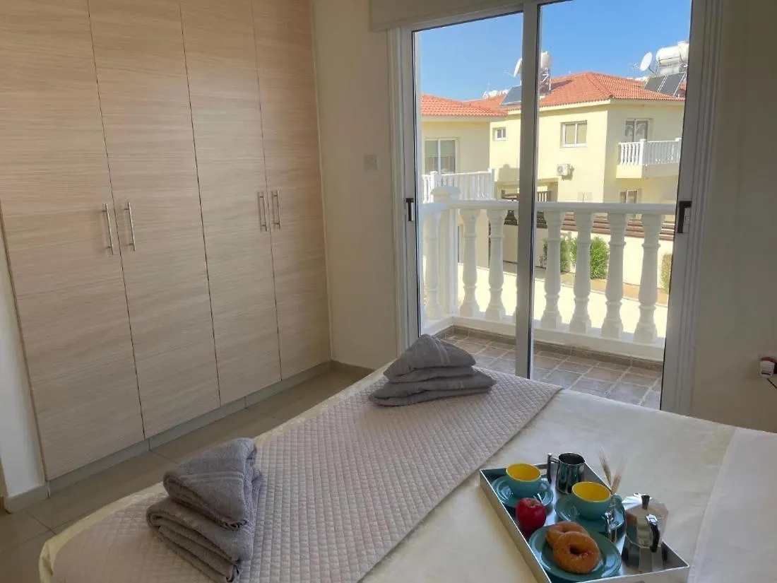 Villa Rugiada With Pool And Sea View Located On The Front Of Nissi Beach Ajia Napa
